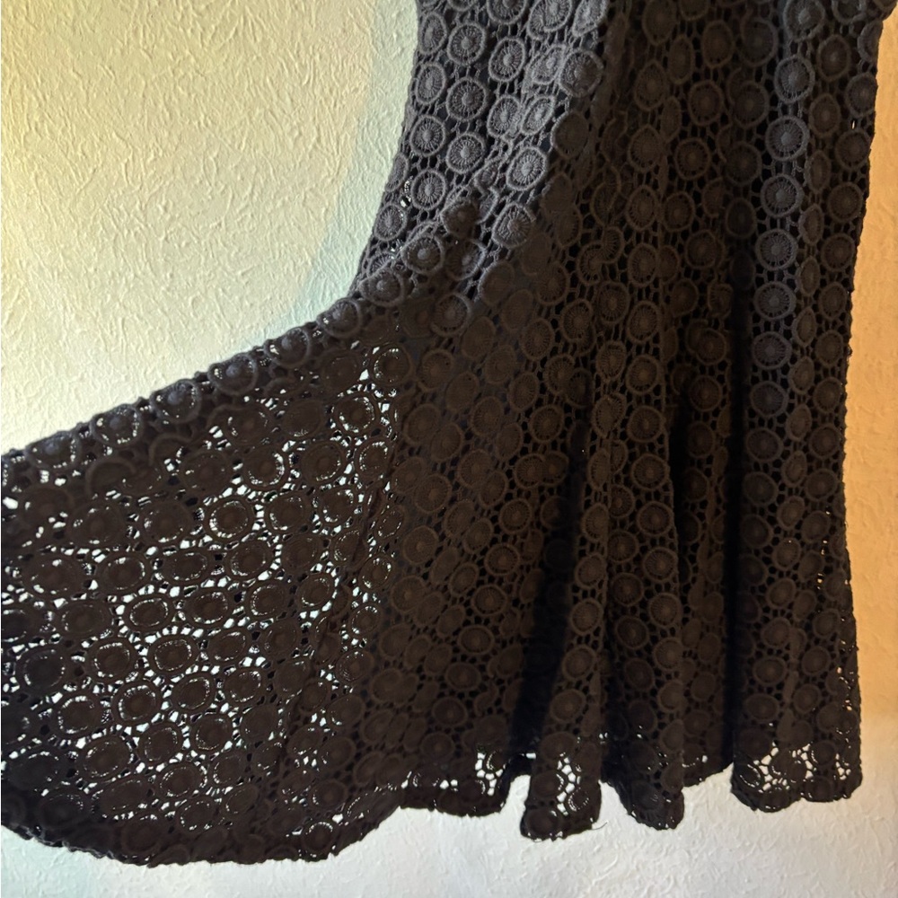 Hunter Bell Eyelet cut out‎ Halter Dress size 0 - Picture 2 of 6